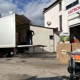 LOGISTIČKA SNAGA EXPRESS COURIER-A: BRZA ISPORUKA OPREME ZA POGOĐENE PORODICE U BiH